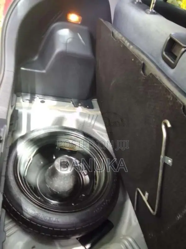 Toyota Vitz 2008 Car (Used)
