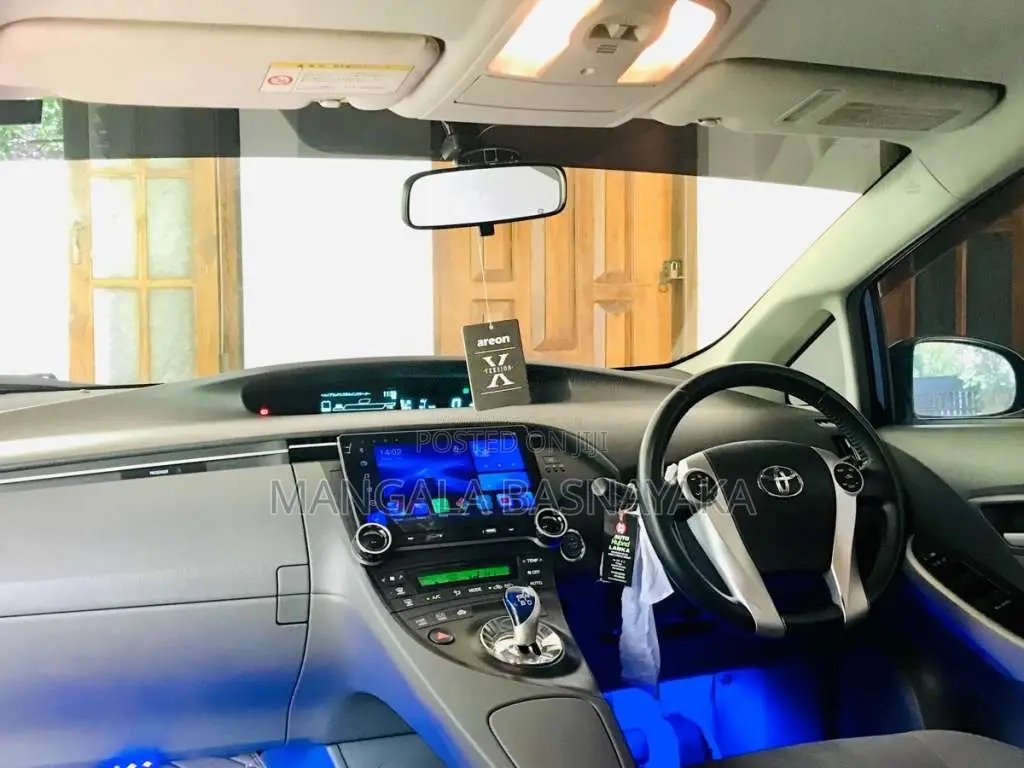 Toyota Prius 2011 Car (Used)