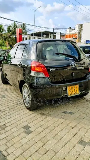 Toyota Vitz 2010 Car (Used)