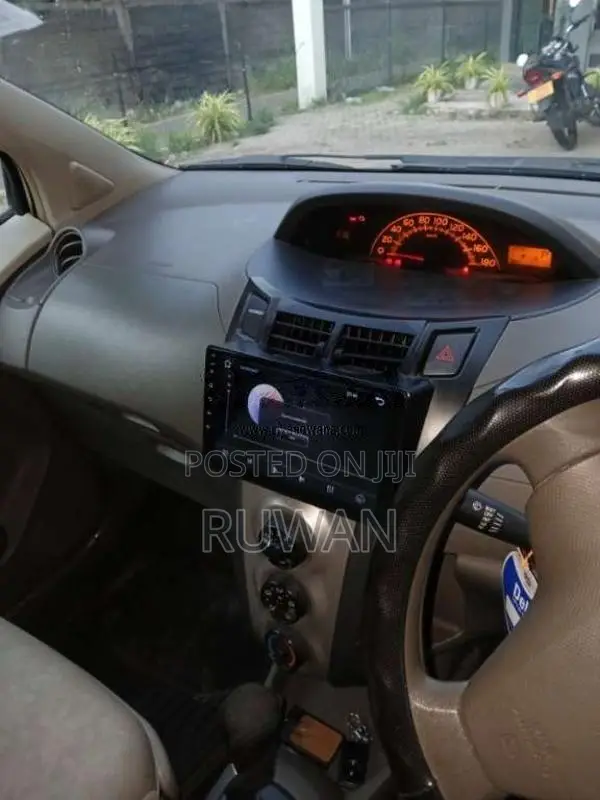 Toyota Vitz 2008 Car (Used)