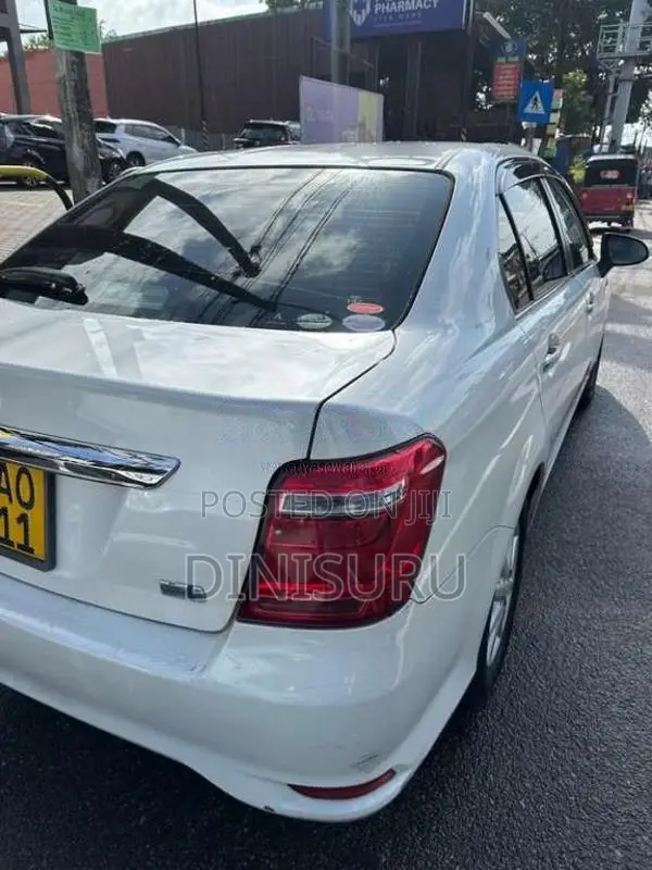 Toyota Axio 2015 Car (Used)