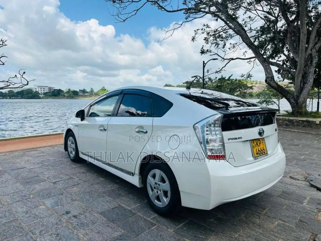 Toyota Prius 2011 Car (Used)