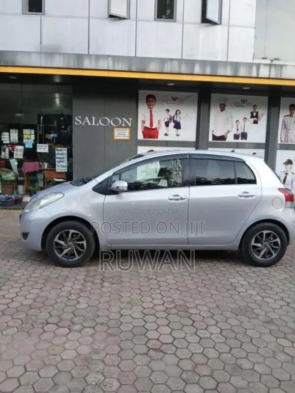 Toyota Vitz 2008 Car (Used)