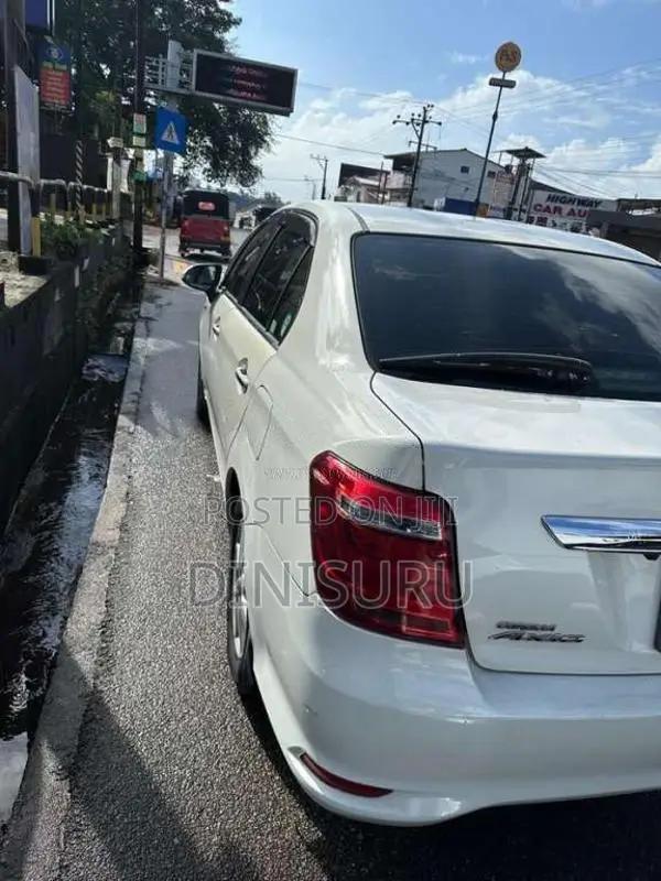 Toyota Axio 2015 Car (Used)