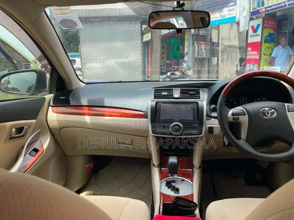 Toyota Premio 2014 Car (Used)