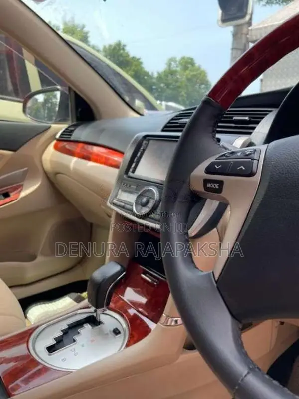 Toyota Premio 2014 Car (Used)