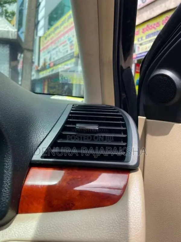 Toyota Premio 2014 Car (Used)