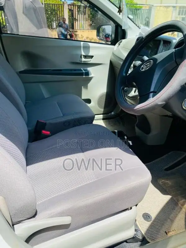 Daihatsu Mira 2017 Car (Used)
