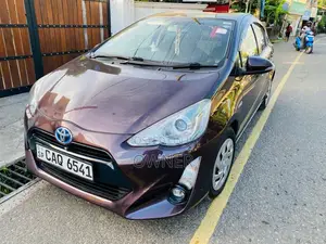 Toyota Aqua 2015 Car (Used)