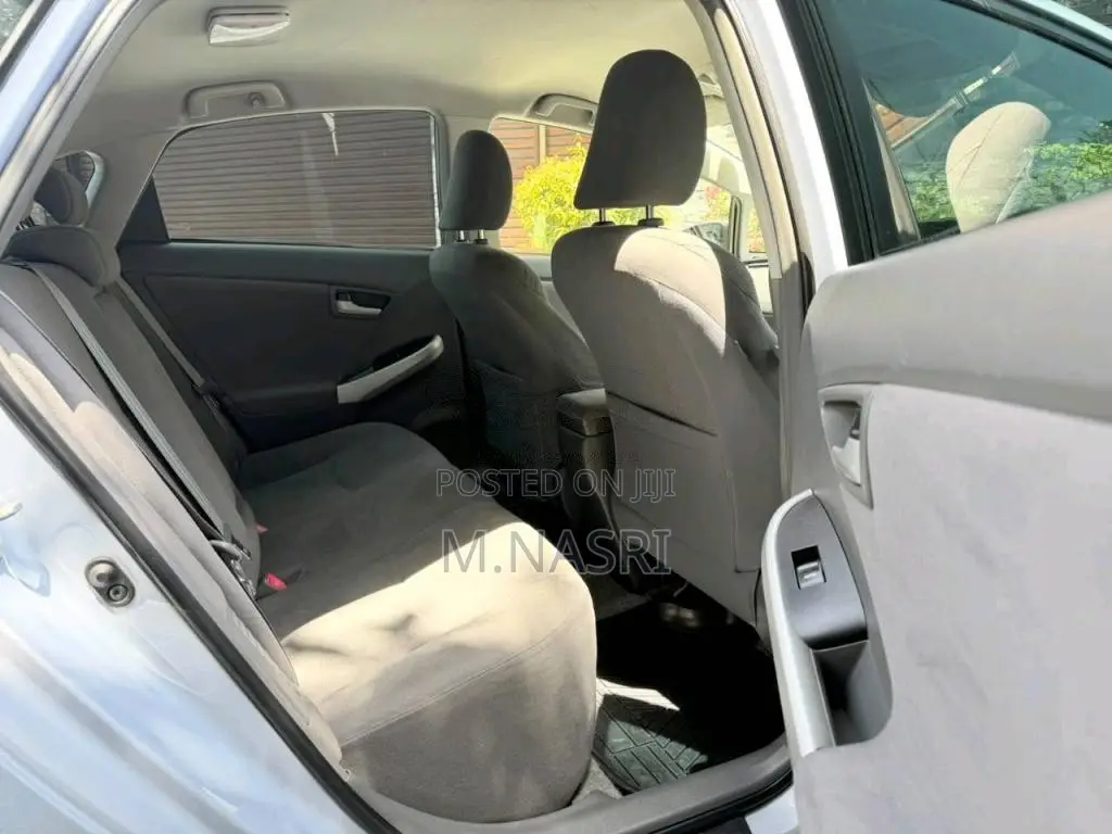 Toyota Prius S Touring 2011 Car (Used)