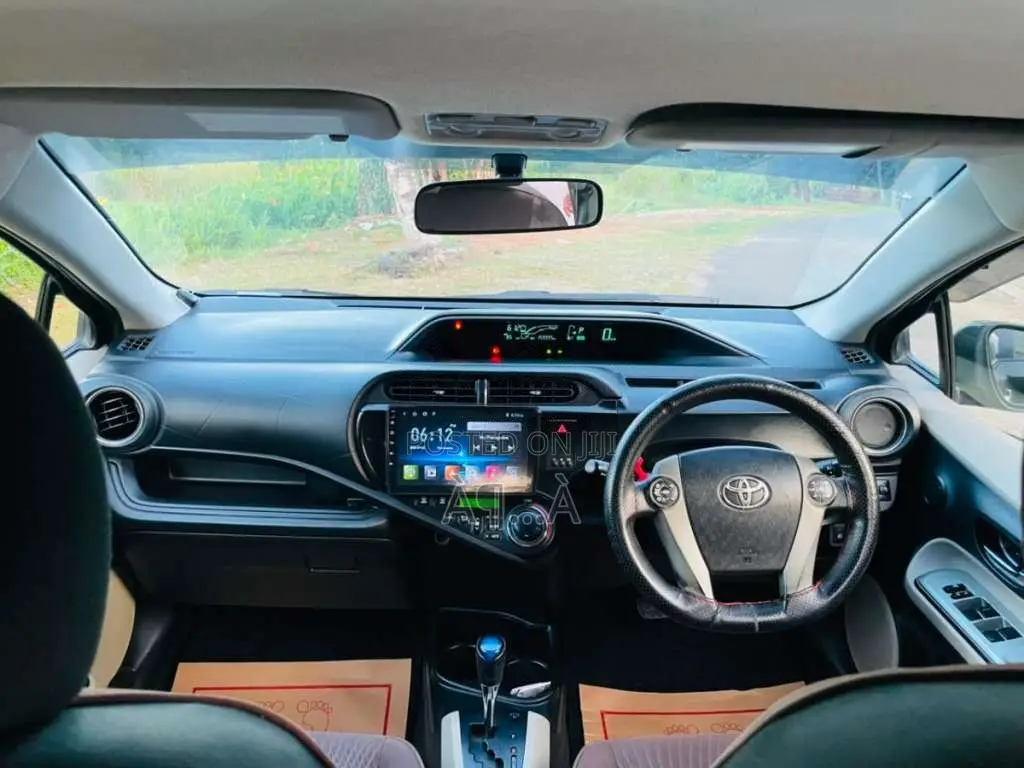 Toyota Aqua G Grade 2013 Car (Used)