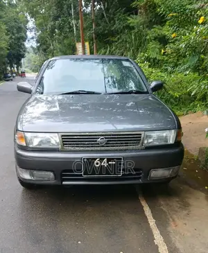 Nissan Doctor Sunny FB13 1991 Car (Used)