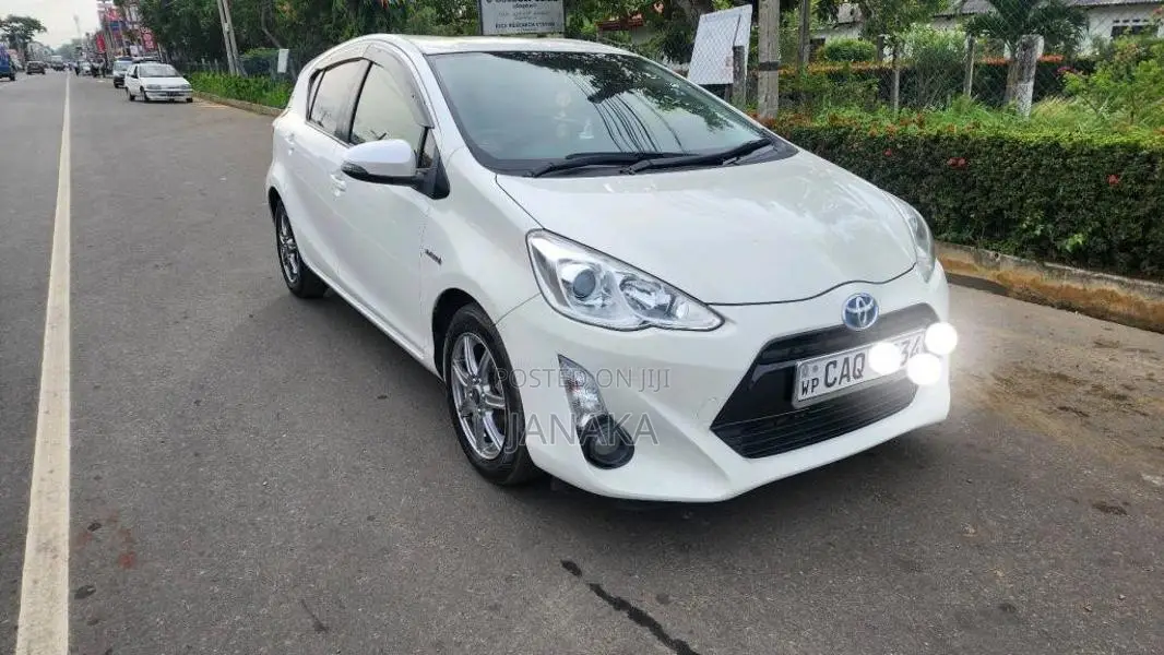 Toyota Aqua Urban 2014 Car (Used)