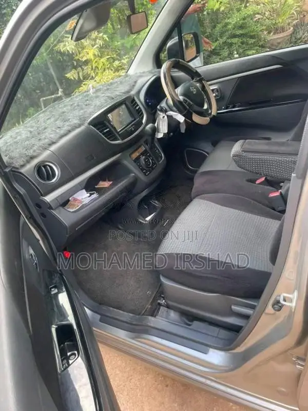 Suzuki Wagon R Stingray 2016 Car (Used)