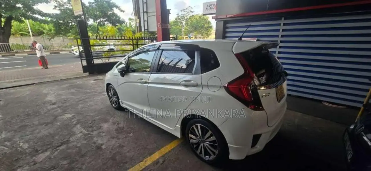 Honda Fit 2016 Car (Used)