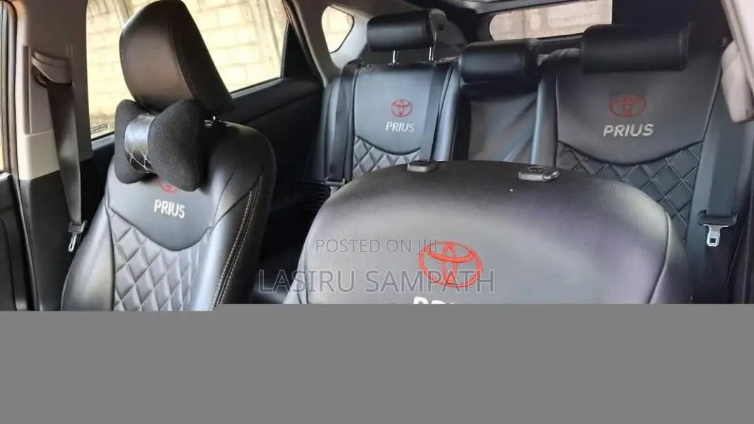 Toyota Prius S 2013 Car (Used)