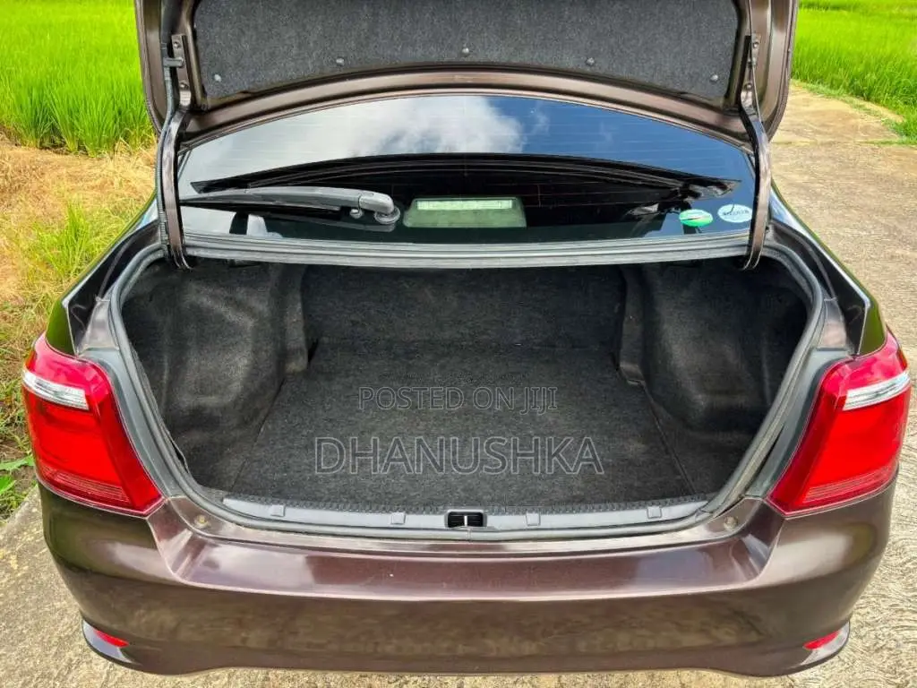 Toyota Axio G Grade 2015 Car (Used)