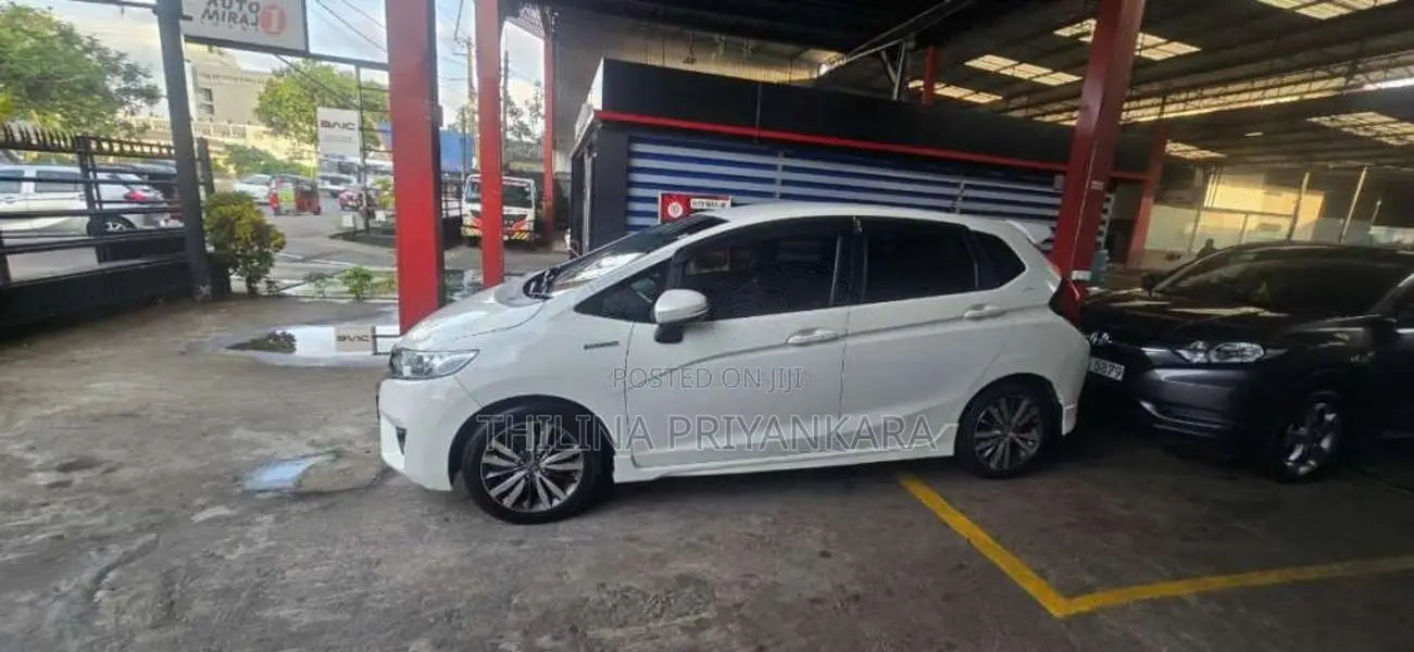 Honda Fit 2016 Car (Used)