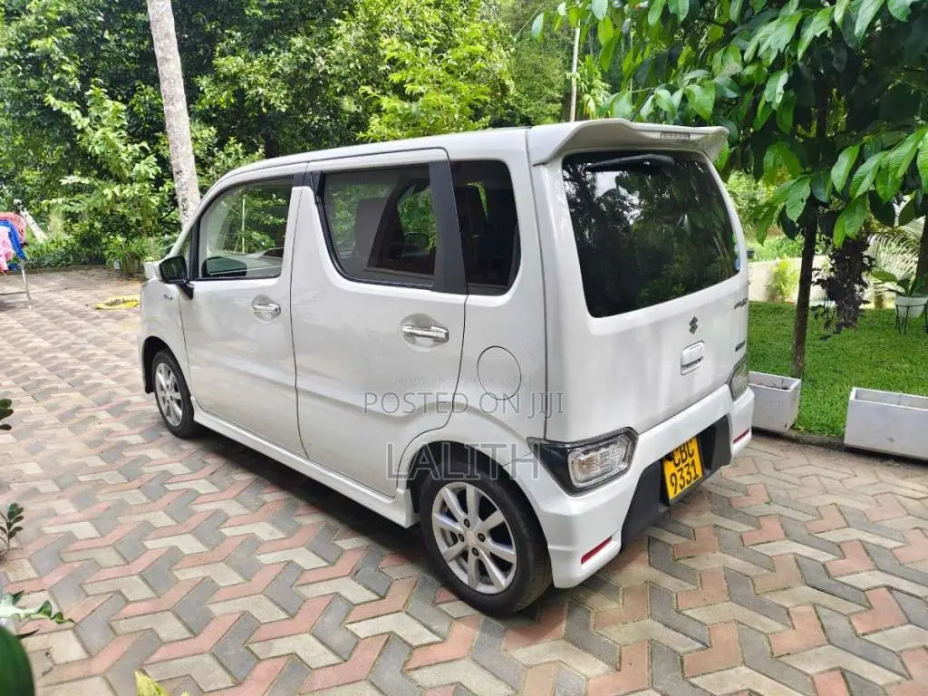 Suzuki Wagon R Stingray 2018 Car (Used)