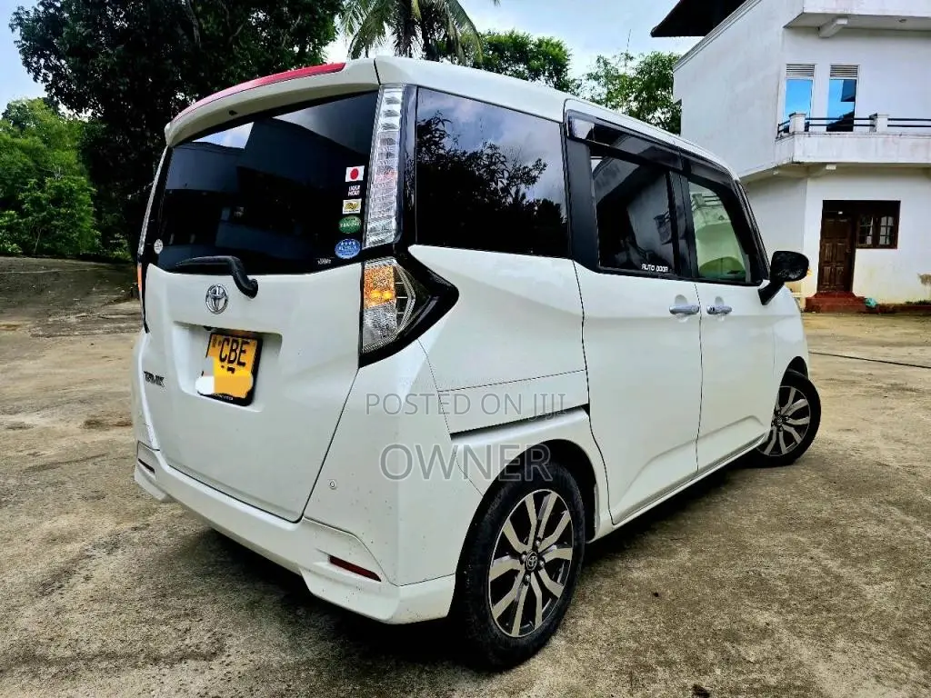 Toyota Roomy GS Custom LED 2017 Car (Used)