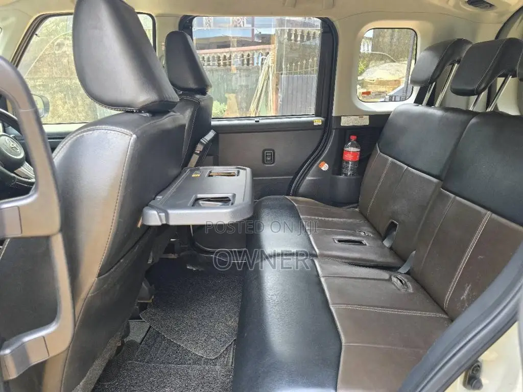 Toyota Roomy GS Custom LED 2017 Car (Used)