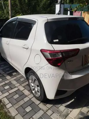 Toyota Vitz 2018 Car (Used)
