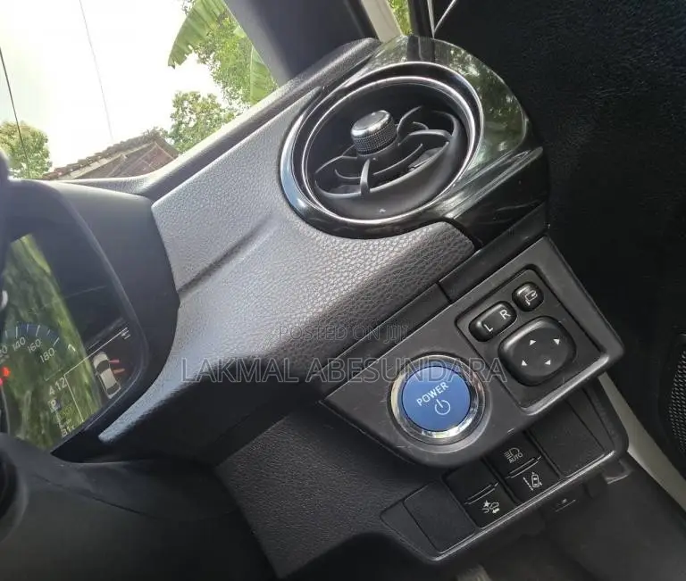 Toyota Axio WXB 2017 Car (Used)