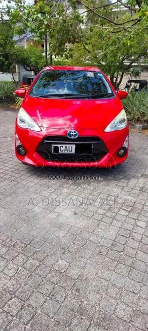 Toyota Aqua S Limited 2016 Car (Used)