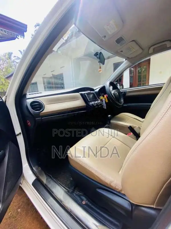 Toyota Axio 161 2013 Car (Used)