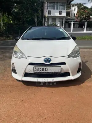 Toyota Aqua 2013 Car (Used)