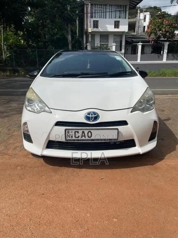 Toyota Aqua 2013 Car (Used)