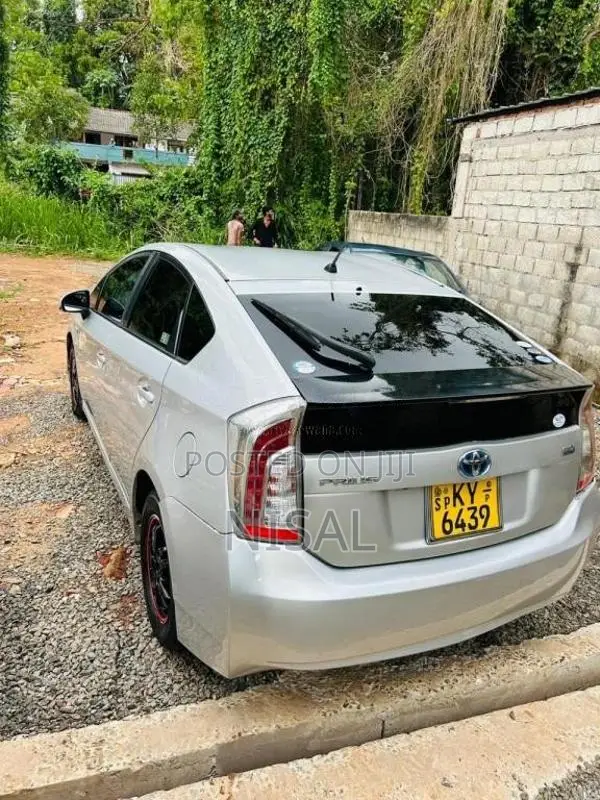 Toyota Prius 2012 Car (Used)