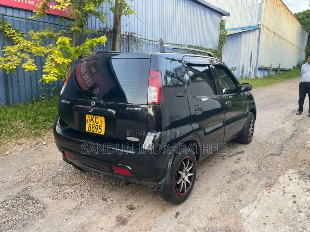 Suzuki Swift 2002 Car (Used)
