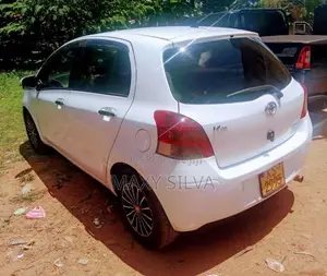 Toyota Vitz 2010 Car (Used)