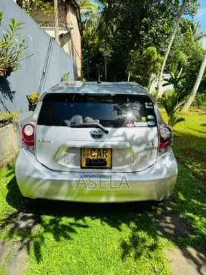 Toyota Aqua 2013 Car (Used)