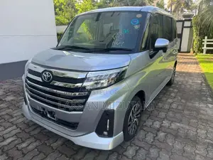 Toyota Roomy Custom G 2023 Car Unregistered (Recondition)
