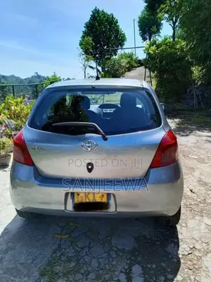 Toyota Vitz 2007 Car (Used)