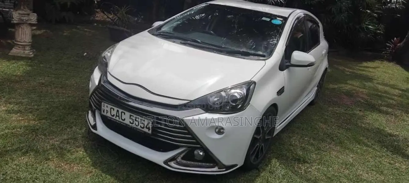 Toyota Aqua Gs 2014 Car (Used)