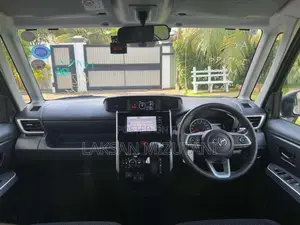 Toyota Roomy Custom G 2023 Car Unregistered (Recondition)