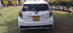 Toyota Aqua Gs 2014 Car (Used)