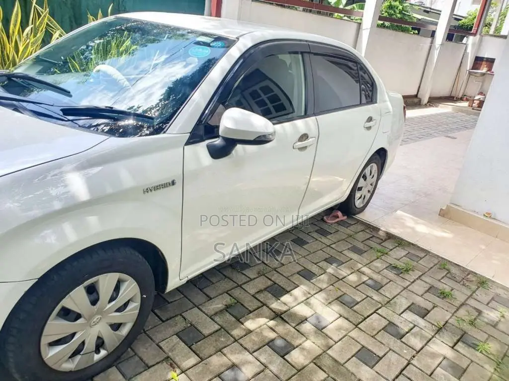 Toyota Axio 2014 Car (Used)