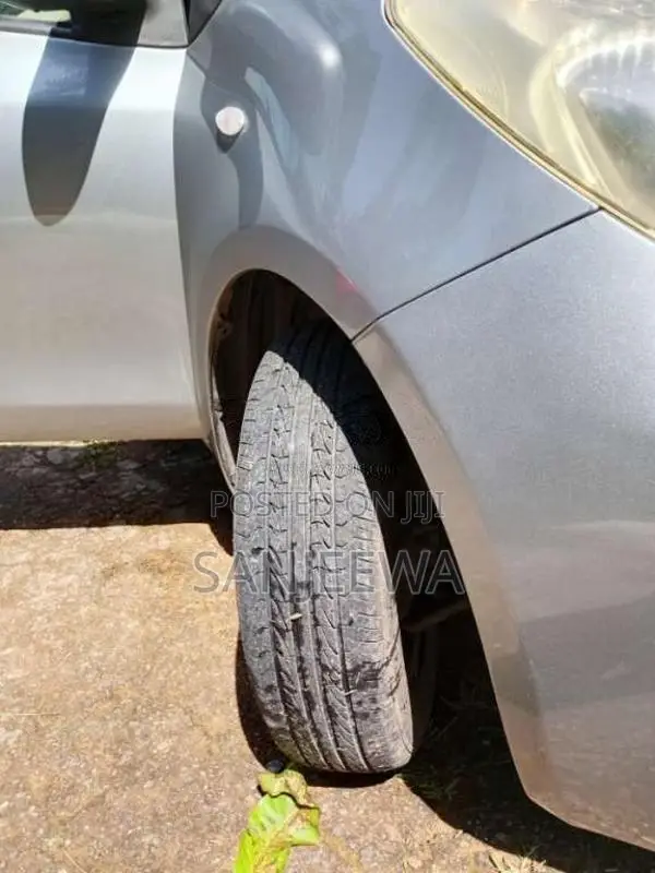 Toyota Vitz 2007 Car (Used)