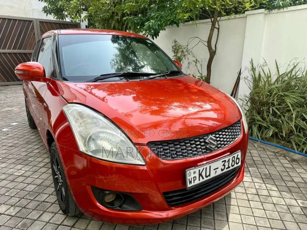 Suzuki Swift 2012 Car (Used)