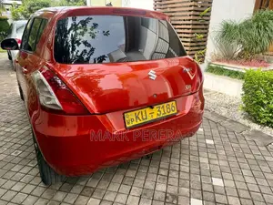 Suzuki Swift 2012 Car (Used)