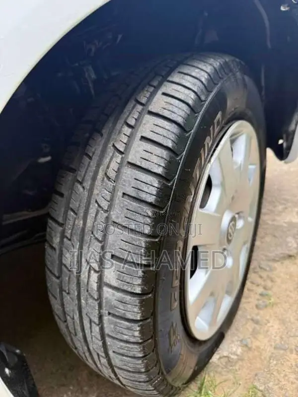 Nissan FB15 2000 Car (Used)