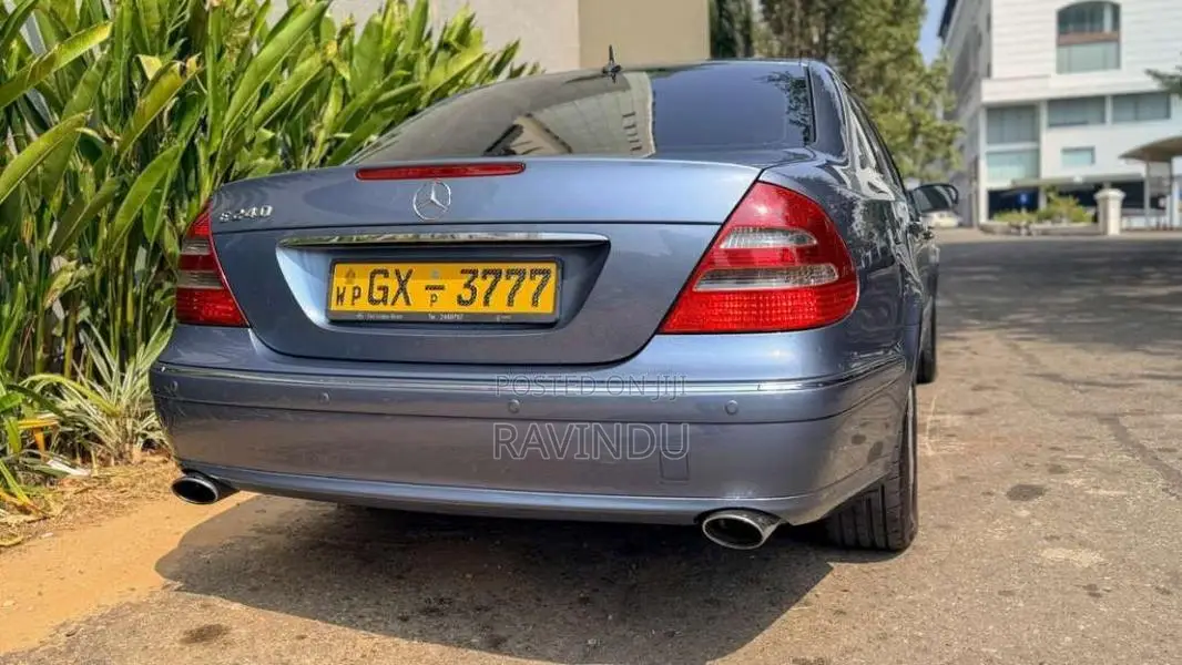 Mercedes-Benz E200 2002 Car (Used)