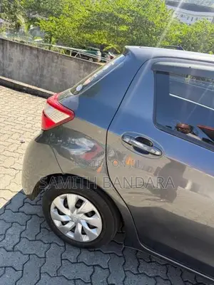 Toyota Vitz 2018 Car (Used)