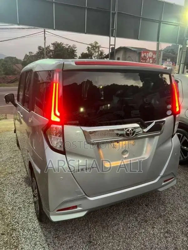 Toyota Roomy Custom G 2023 Car Unregistered (Recondition)