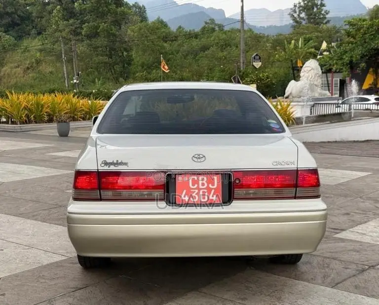 Toyota Crown 1997 Car (Used)