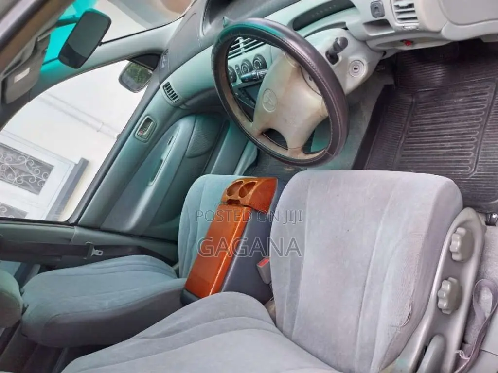 Toyota Vista 2004 Car (Used)